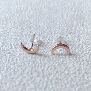 Gold crescent moon studs